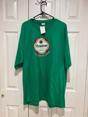Logo Short-Sleeve Tee in Green